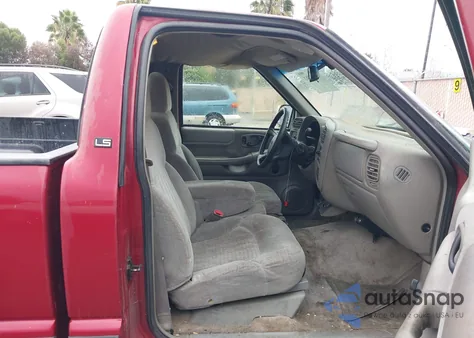 2000 Chevrolet S-10 Ls from USA, damaged, VIN 1GCCS14WXY8173324